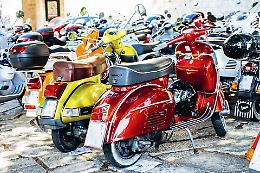 Domenica 15 maggio "La Giornata della Vespa" si festeggia in 16 regioni italiane