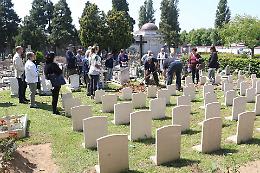 Già sei anni di lapidi bianche per i feti