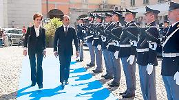 La celebrazione del 164° anniversario della fondazione della polizia