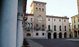Campo da calcio, strade e biblioteca: ecco 3,5 milioni