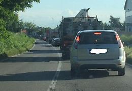 Caos in A21, lunghe code in città