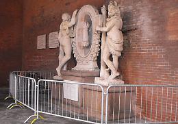 Statua dei Due Ercoli, restauro pagato da un privato