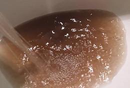 Acqua sporca con i minuti contati