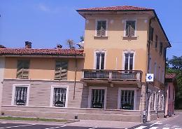 Cadono calcinacci nella banca, filiale chiusa dal 4 luglio