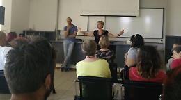 Profughi, nasce il comitato civico