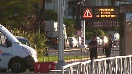 Nizza, l'alba sul lungomare desolato dopo l'attacco terroristico