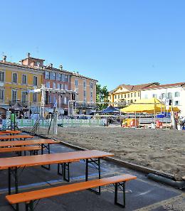 Negozianti 'assediati' dal beach volley: "Liberateci"