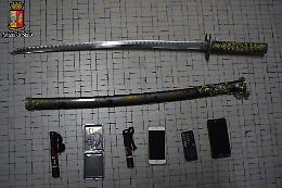 Assalto con spray e katana, tre arresti per tentato omicidio