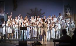 Il concerto dello Spirit Gospel Choir in piazza Duomo a Bobbio