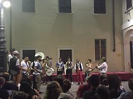 La festa dei pazzi: spettacolo musicale e circense a Quinzano