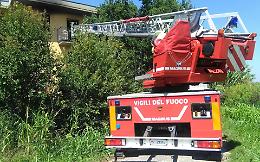 A fuoco alloggio disabitato, mistero sulle cause