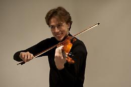 Cremona. Viaggio musicale intorno al mondo con il violinista Daniele Richiedei
Sabato 20 agosto