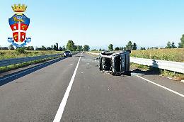 Causa incidente e fugge, identificato e denunciato