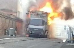 Roulotte a fuoco, paura in centro a Formigara