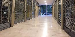 Degrado e abbandono nella via dello shopping