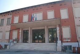 Blitz dei ladri a scuola, rubati sei computer
