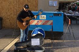 Da esodato ad artista di strada