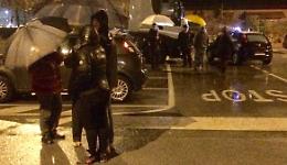 Incrociano la pattuglia, ladri in fuga: la gente si riversa in strada