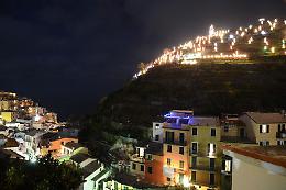 Al presepe di Manarola, attraverso i borghi di Vernazza ecorniglia