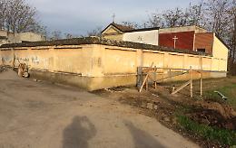 Sbarre antilucciole al cimitero
