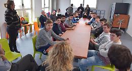 'Radiofficina', giovani a scuola di web radio