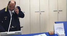 Infortunio sul lavoro al capo dei vigili: faldone sulla mano e tendine rotto