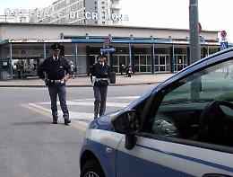 Blitz della polizia nel parcheggio dell'ospedale