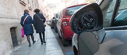 Danni su decine di auto, raid in via XX Settembre