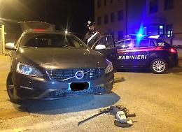 Ladri di appartamento, arrestati dopo inseguimento
