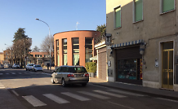 Serranda segata in piena notte, maxi furto in tabaccheria