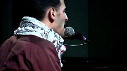 Siria, il pianista di Damasco contro Trump: "Il muro? Chi fa le guerre dovrebbe accoglierci tutti"