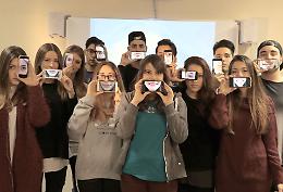 Una settimana senza social. Solo in tre resistono