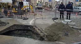 Perdita d'acqua e voragine, chiusa al traffico Porta Ombriano