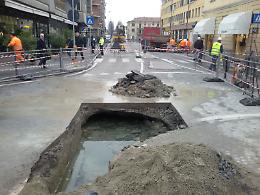 Voragine e perdita d'acqua in porta Ombriano