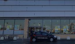 Rubano alimenti per 100 euro, denunciati