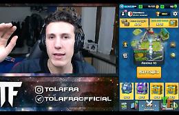 All'Aselli 'TolaFra', studente youtuber da 250mila follower