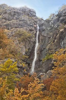 Alla cascata dell'Aquila - Lungo i sentieri di caccia dell'uomo preistorico