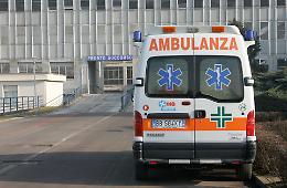 Ciclista 93enne urtato da auto finisce in ospedale