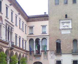 Legge 104 violata, impiegata sei mesi a casa senza stipendio