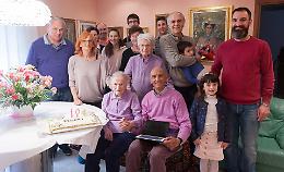 I 104 anni di Pina, festa con la sorella centenaria