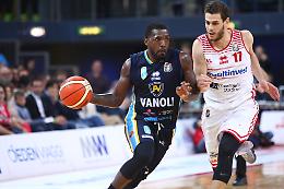 La Vanoli sbanca Pesaro 73-63