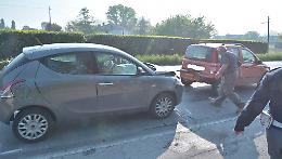 Tamponamento fra tre auto, un ferito all'Oglio Po