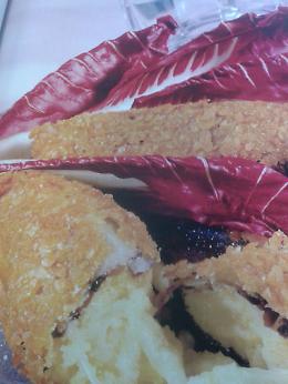 Radicchio fritto, ripieno di polenta e Bitto