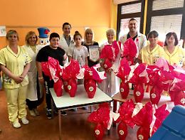Oglio Po, il Rotary dona uova di Pasqua ai bimbi di Pediatria