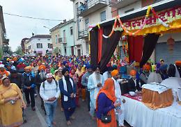 Vaisakhi, i Sikh in corteo