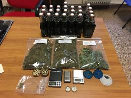Liquore alla marijuana, arrestato: 23 bottiglie sequestrate