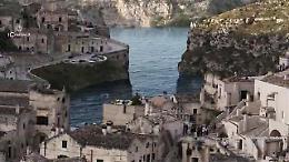"Se Matera avesse il mare": il video fra i Sassi è un capolavoro di fantasia