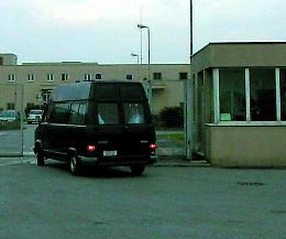 Morto il detenuto che si era impiccato in cella