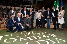 Rosa Camuna, Maroni premia i vincitori