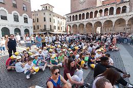 In piazza 1.200 studenti per la Costituzione